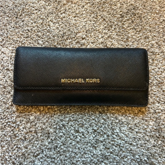 Michael Kors Handbags - Michael Kors travel Black jet set trifold Wallet
